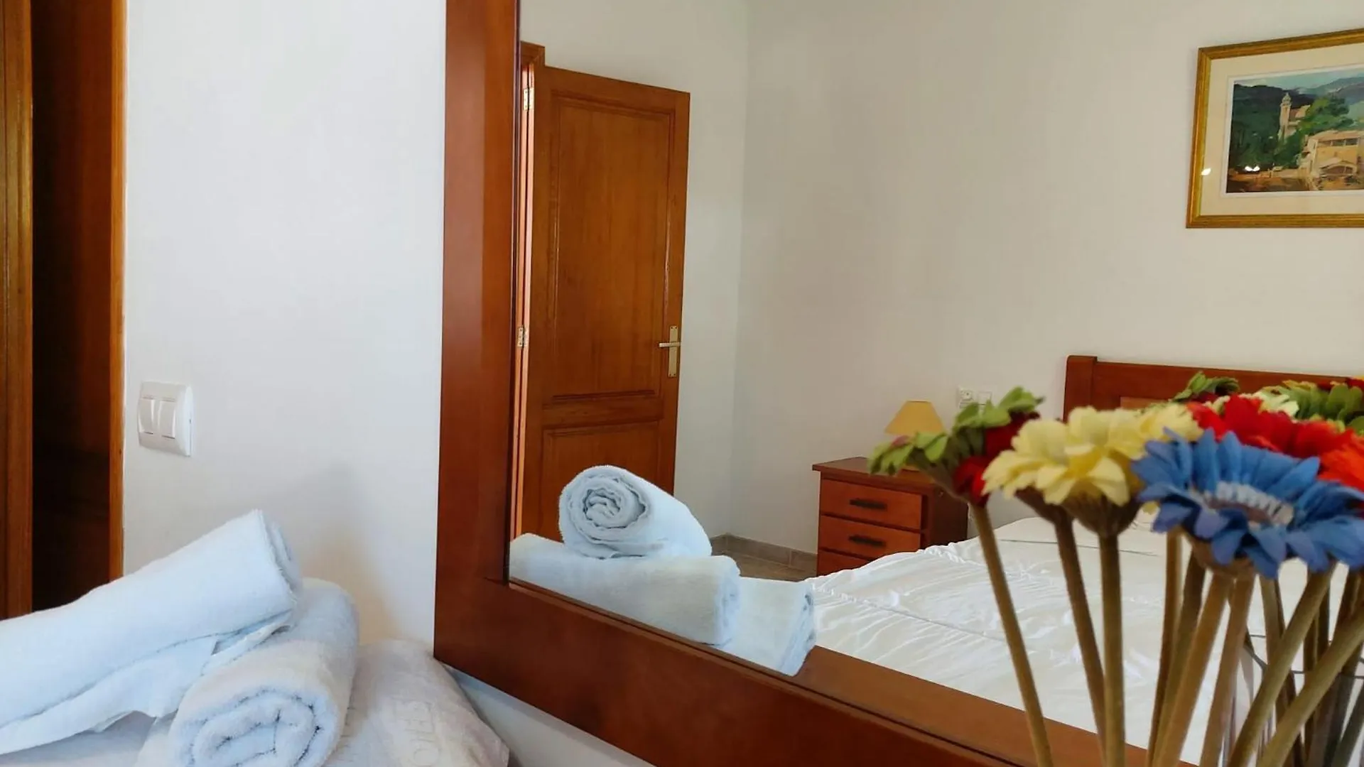 Yourhouse Sol I Mar 1 Beach Apartment 칼라 메스키다 0*,  스페인